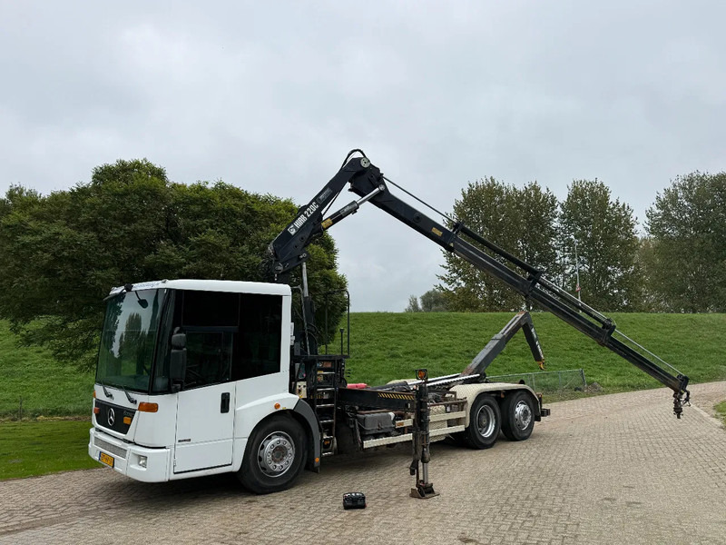 Mercedes-Benz Econic Hiab 220-Hooklift-6x2-Remote - Φορτηγό με γερανό: φωτογραφία 4 Mercedes-Benz Econic Hiab 220-Hooklift-6x2-Remote - Φορτηγό με γερανό: φωτογραφία 4