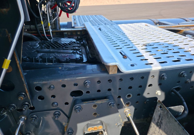 Τράκτορας IvecoStralis 460 4x2 CNG / LNG: φωτογραφία 11 Τράκτορας IvecoStralis 460 4x2 CNG / LNG: φωτογραφία 11