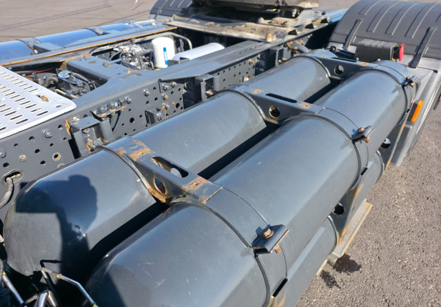 Τράκτορας IvecoStralis 460 4x2 CNG / LNG: φωτογραφία 8 Τράκτορας IvecoStralis 460 4x2 CNG / LNG: φωτογραφία 8