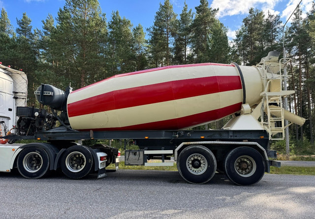 Liebherr12m3 Perävaunu - Μπετονιέρα επικαθήμενο: φωτογραφία 1 Liebherr12m3 Perävaunu - Μπετονιέρα επικαθήμενο: φωτογραφία 1