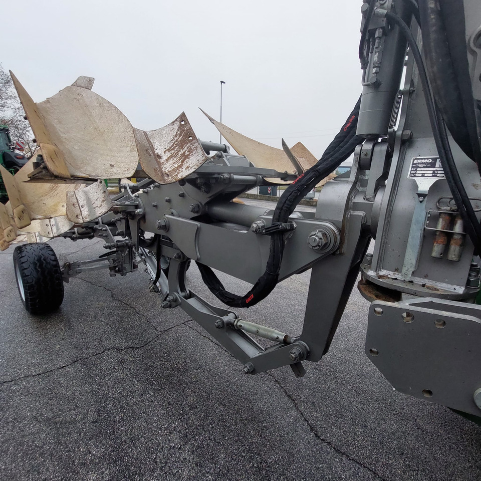 ARATRO ERMO - Άροτρο: φωτογραφία 1 ARATRO ERMO - Άροτρο: φωτογραφία 1