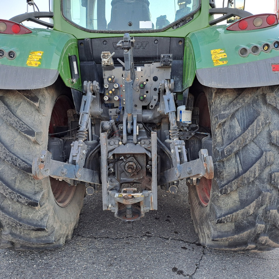FENDT 720 VARIO PROFI - Τρακτέρ: φωτογραφία 5 FENDT 720 VARIO PROFI - Τρακτέρ: φωτογραφία 5