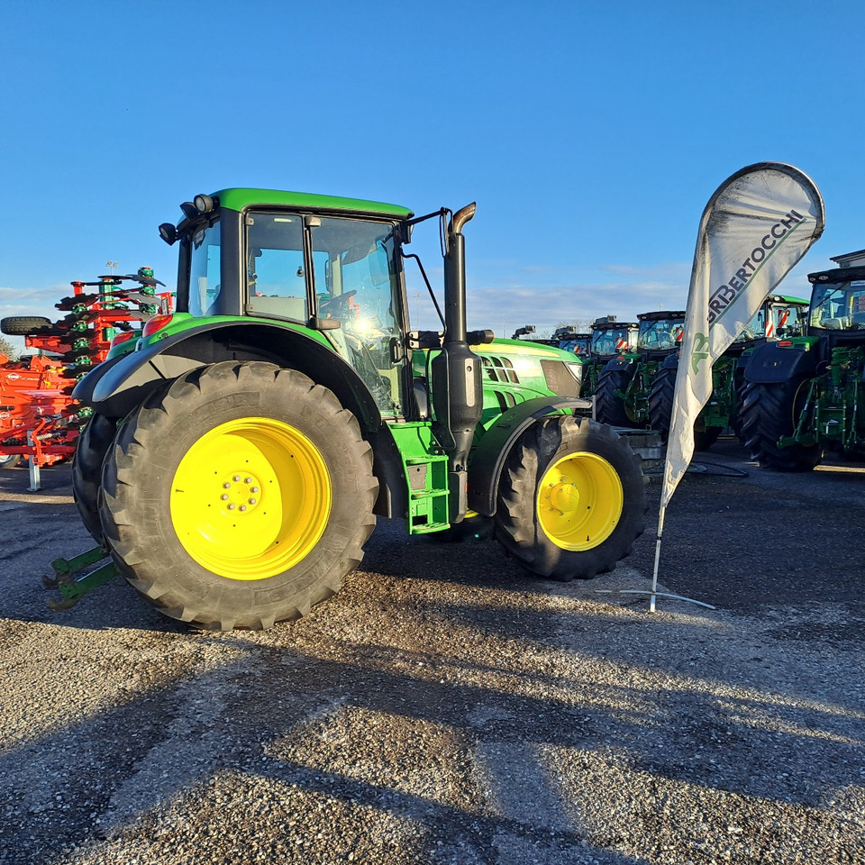 JOHN DEERE 6120 m - Τρακτέρ: φωτογραφία 3 JOHN DEERE 6120 m - Τρακτέρ: φωτογραφία 3
