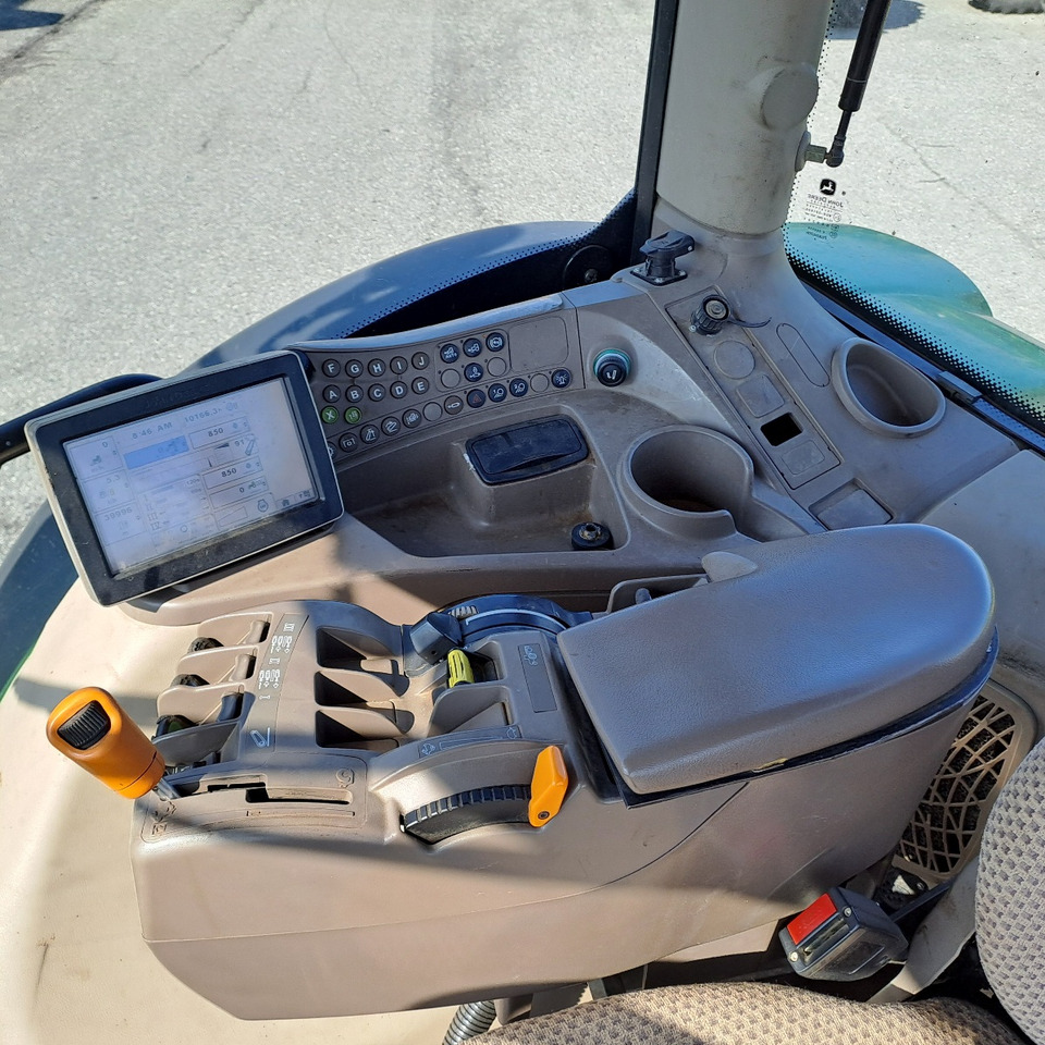 Τρακτέρ JOHN DEERE 6210R: φωτογραφία 11