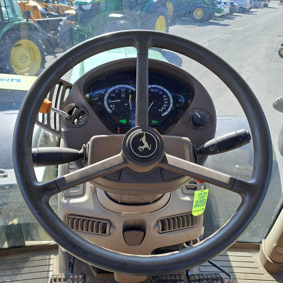 Τρακτέρ JOHN DEERE 6210R: φωτογραφία 12