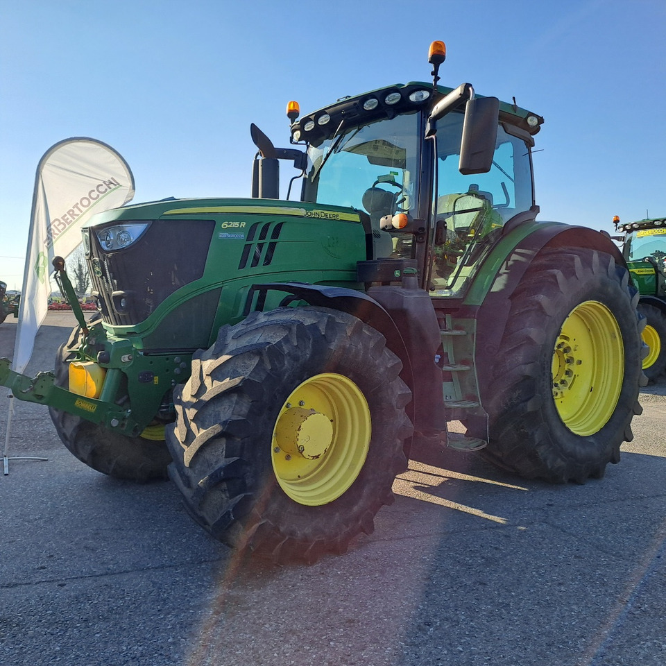 JOHN DEERE 6215R - Τρακτέρ: φωτογραφία 1 JOHN DEERE 6215R - Τρακτέρ: φωτογραφία 1