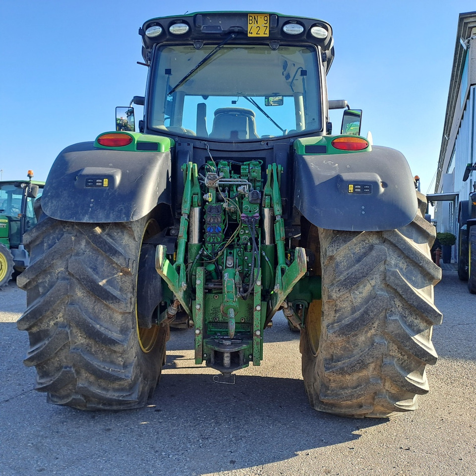 JOHN DEERE 6215R - Τρακτέρ: φωτογραφία 4 JOHN DEERE 6215R - Τρακτέρ: φωτογραφία 4