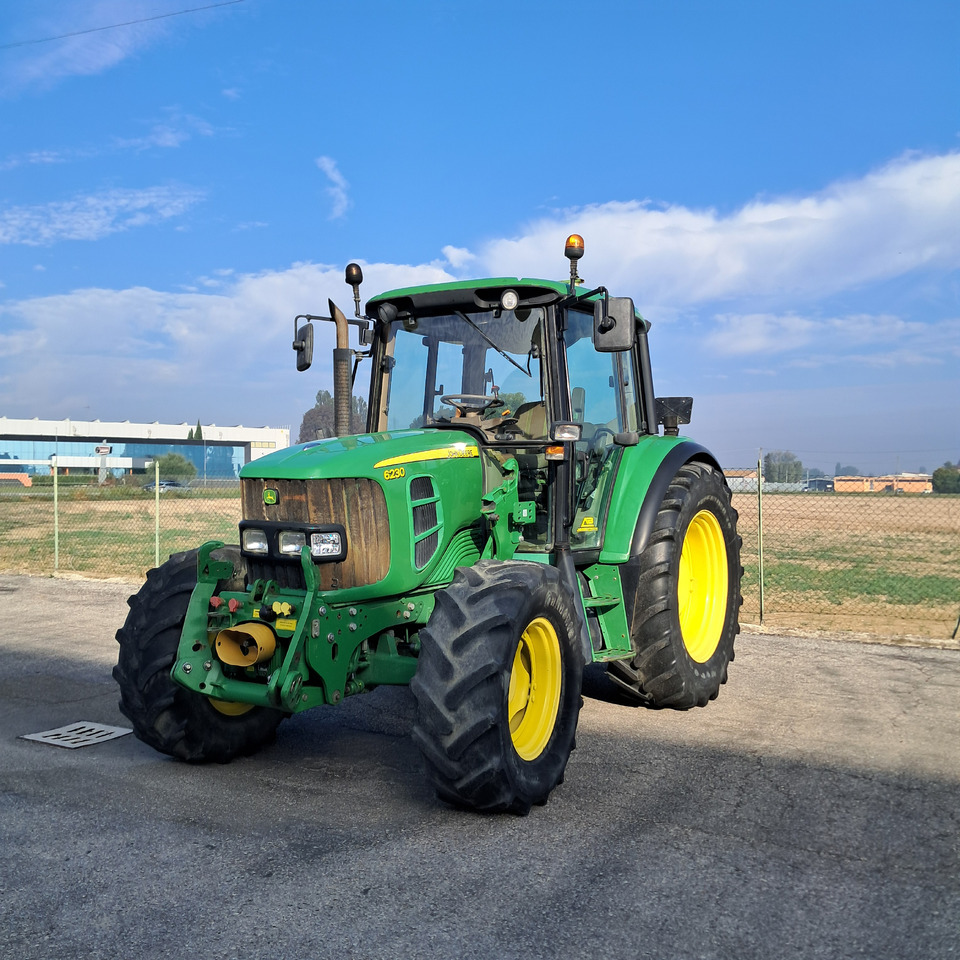 JOHN DEERE 6230 - Τρακτέρ: φωτογραφία 1 JOHN DEERE 6230 - Τρακτέρ: φωτογραφία 1