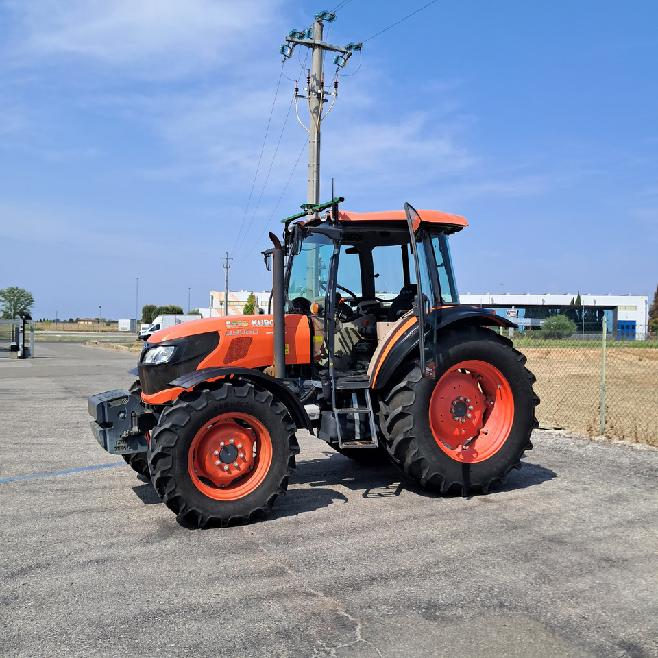 KUBOTA M9960 - Τρακτέρ: φωτογραφία 2 KUBOTA M9960 - Τρακτέρ: φωτογραφία 2