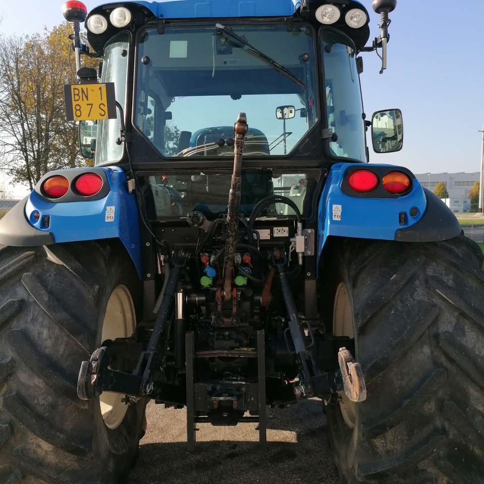 NEW HOLLAND T4.105 - Τρακτέρ: φωτογραφία 3 NEW HOLLAND T4.105 - Τρακτέρ: φωτογραφία 3
