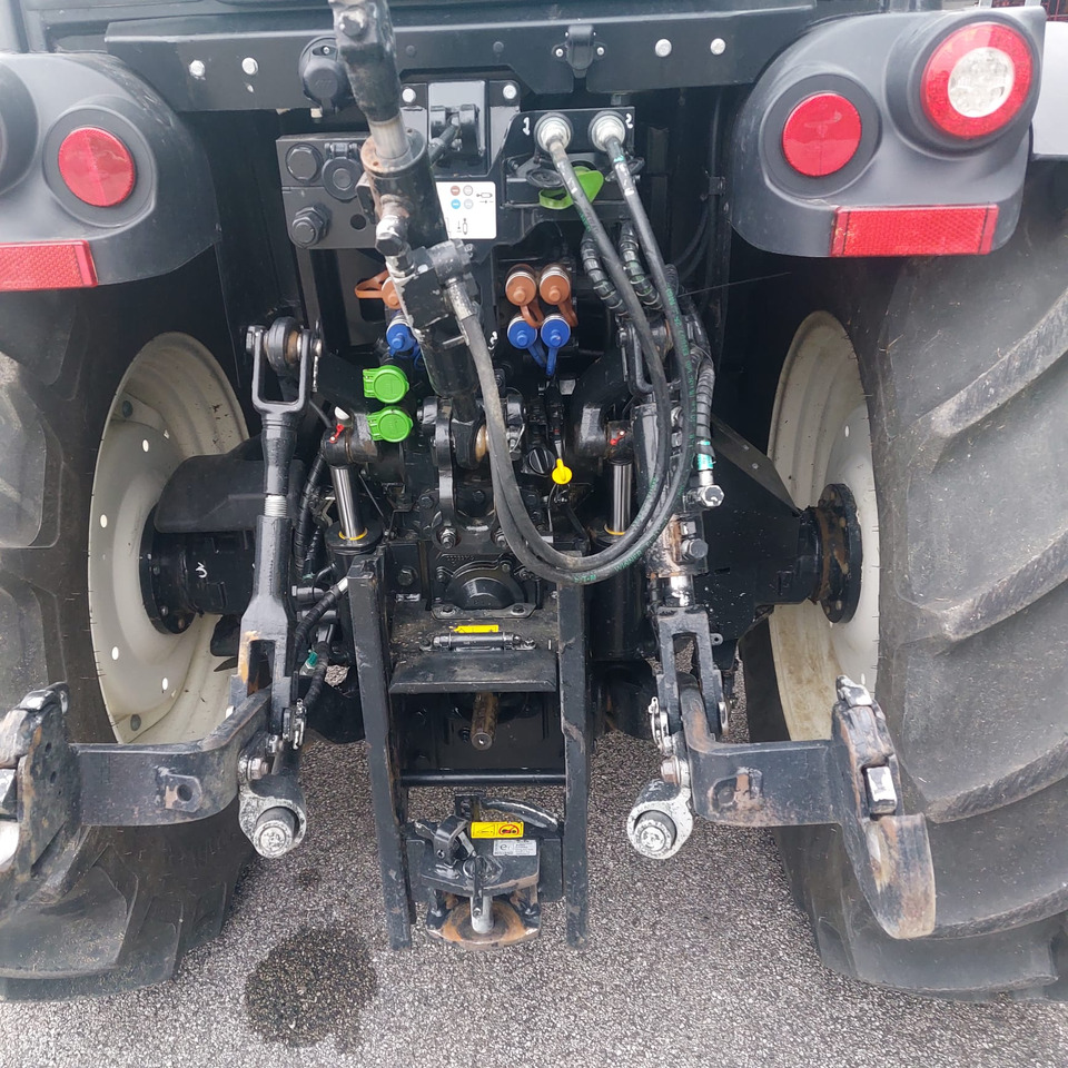 NEW HOLLAND T4 - Τρακτέρ: φωτογραφία 5 NEW HOLLAND T4 - Τρακτέρ: φωτογραφία 5