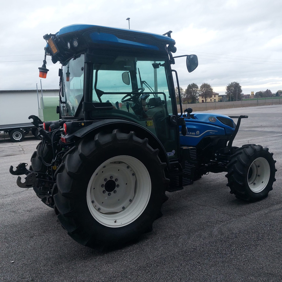 NEW HOLLAND T4 - Τρακτέρ: φωτογραφία 2 NEW HOLLAND T4 - Τρακτέρ: φωτογραφία 2