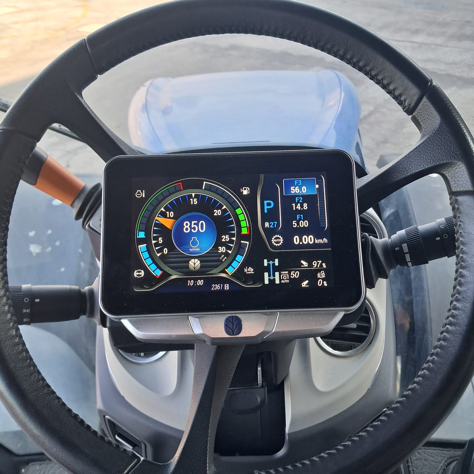 NEW HOLLAND T7 HD - Τρακτέρ: φωτογραφία 3 NEW HOLLAND T7 HD - Τρακτέρ: φωτογραφία 3