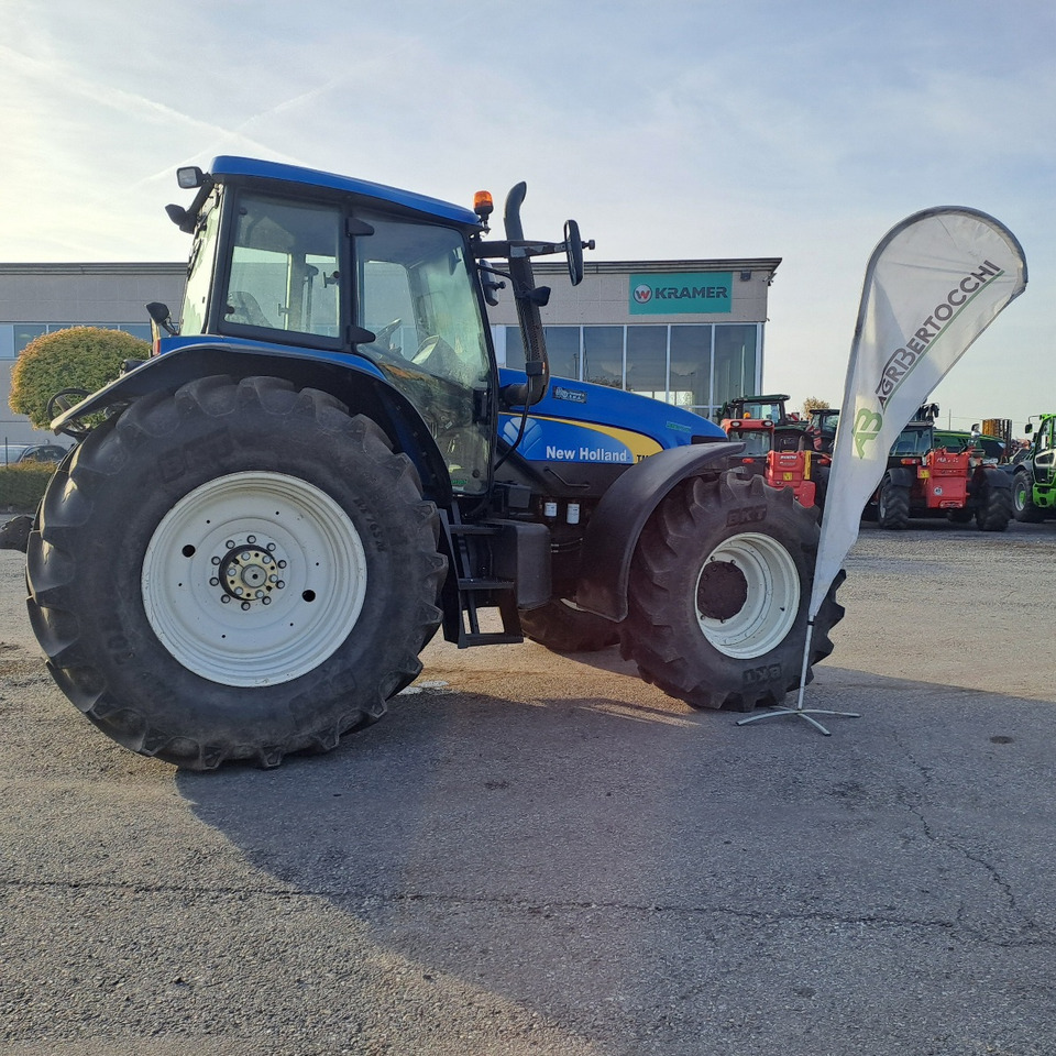 NEW HOLLAND TM 190 - Τρακτέρ: φωτογραφία 4 NEW HOLLAND TM 190 - Τρακτέρ: φωτογραφία 4
