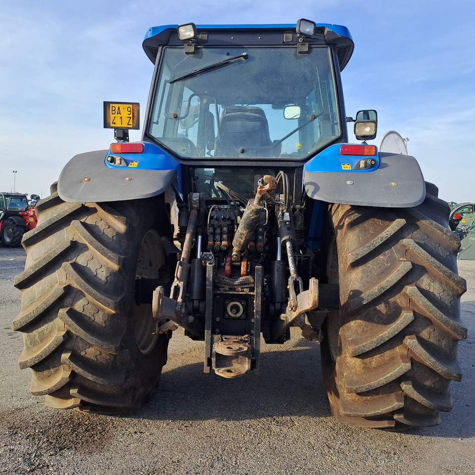 NEW HOLLAND TM 190 - Τρακτέρ: φωτογραφία 1 NEW HOLLAND TM 190 - Τρακτέρ: φωτογραφία 1