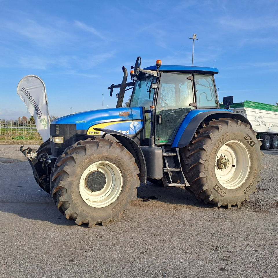 NEW HOLLAND TM 190 - Τρακτέρ: φωτογραφία 3 NEW HOLLAND TM 190 - Τρακτέρ: φωτογραφία 3
