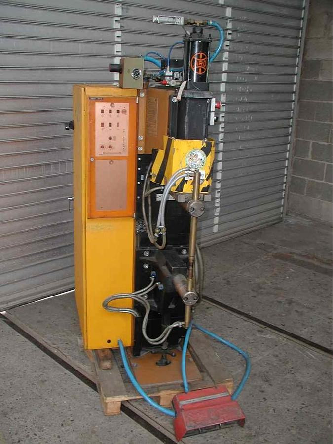 Punktschweißmaschine ARO - Ηλεκτροσυγκολλήσεις: φωτογραφία 2 Punktschweißmaschine ARO - Ηλεκτροσυγκολλήσεις: φωτογραφία 2