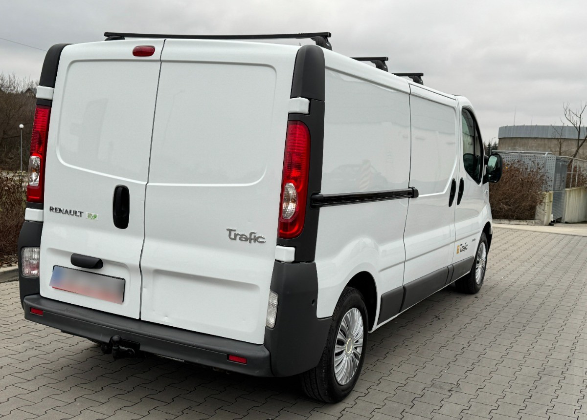 Renault Trafic L2 Long 2.0 DCI 115KM Klimatronic 130 tys km Super stan SERWIS - Βαν: φωτογραφία 3 Renault Trafic L2 Long 2.0 DCI 115KM Klimatronic 130 tys km Super stan SERWIS - Βαν: φωτογραφία 3