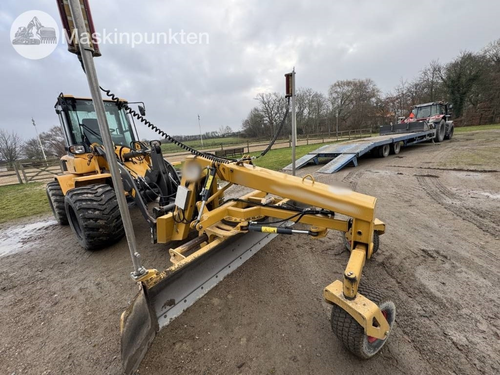 AP Twister lll 2600 - Γκρέιντερ: φωτογραφία 4 AP Twister lll 2600 - Γκρέιντερ: φωτογραφία 4