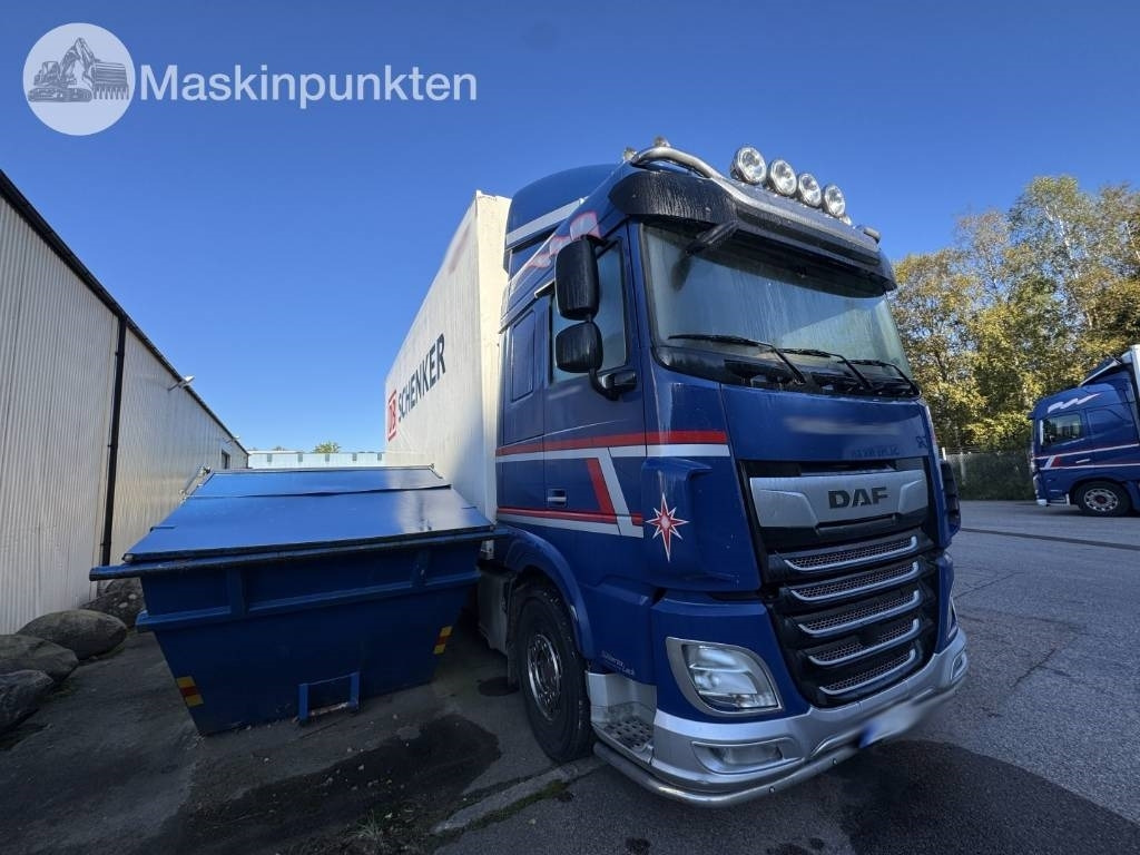 DAF FAS XF530Z - Φορτηγό κόφα: φωτογραφία 4 DAF FAS XF530Z - Φορτηγό κόφα: φωτογραφία 4