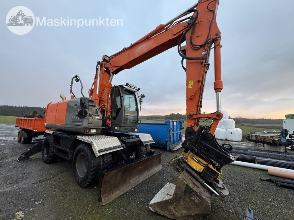 Hitachi ZX 140 W-3 Med vagn och redskap! - Τροχοφόρος εκσκαφέας: φωτογραφία 4 Hitachi ZX 140 W-3 Med vagn och redskap! - Τροχοφόρος εκσκαφέας: φωτογραφία 4