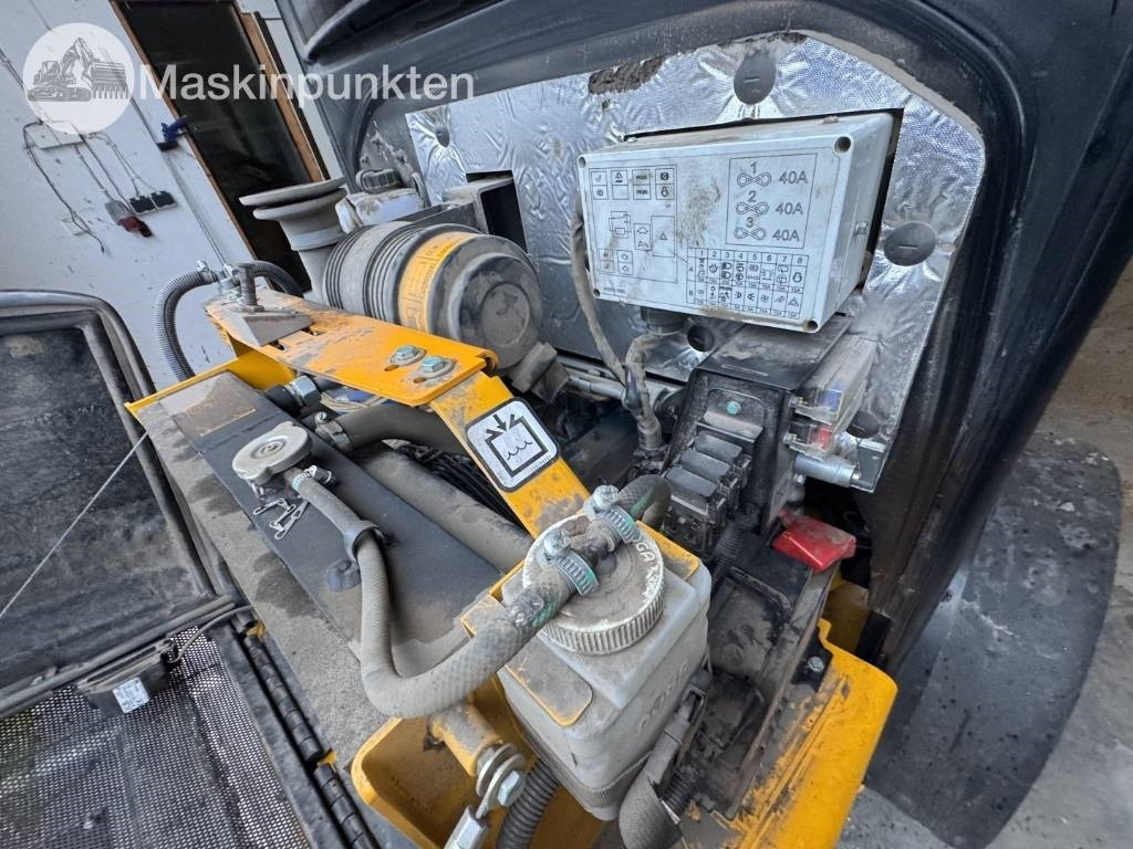 Μίσθωση JCB 403  JCB 403: φωτογραφία 36