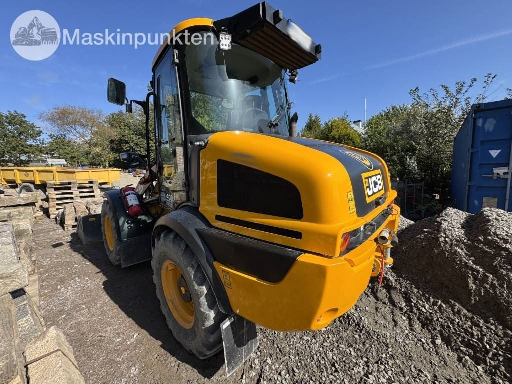 JCB 409 - Ελαστιχοφόρος φορτωτής: φωτογραφία 2 JCB 409 - Ελαστιχοφόρος φορτωτής: φωτογραφία 2