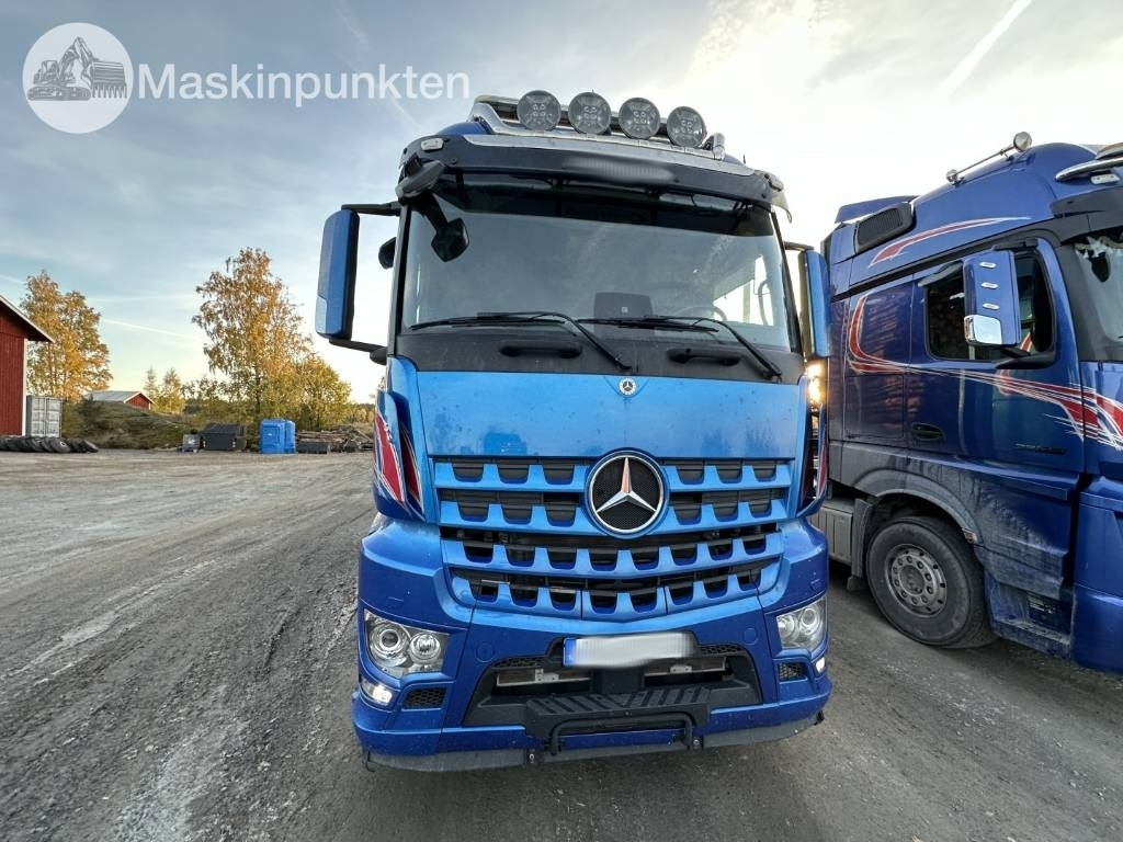 Mercedes-Benz Arocs 2858 timmerbil med kran - Φορτηγό ξυλείας: φωτογραφία 2 Mercedes-Benz Arocs 2858 timmerbil med kran - Φορτηγό ξυλείας: φωτογραφία 2
