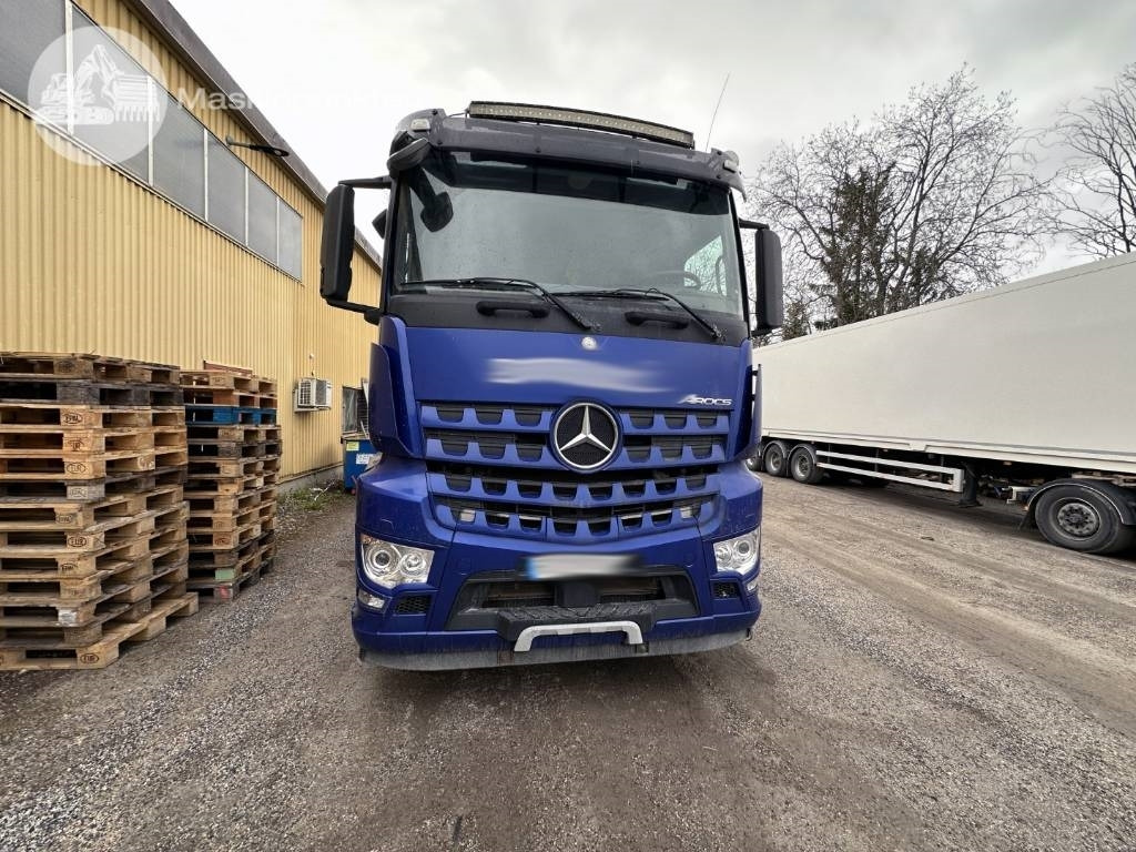 Mercedes-Benz Arocs 3242 - Φορτηγό με γερανό: φωτογραφία 3 Mercedes-Benz Arocs 3242 - Φορτηγό με γερανό: φωτογραφία 3