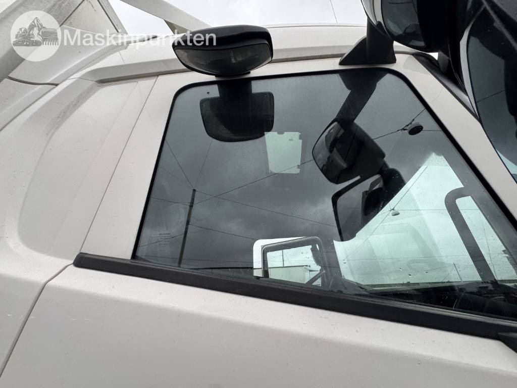 Scania P 250 - Φορτηγό κόφα: φωτογραφία 5 Scania P 250 - Φορτηγό κόφα: φωτογραφία 5