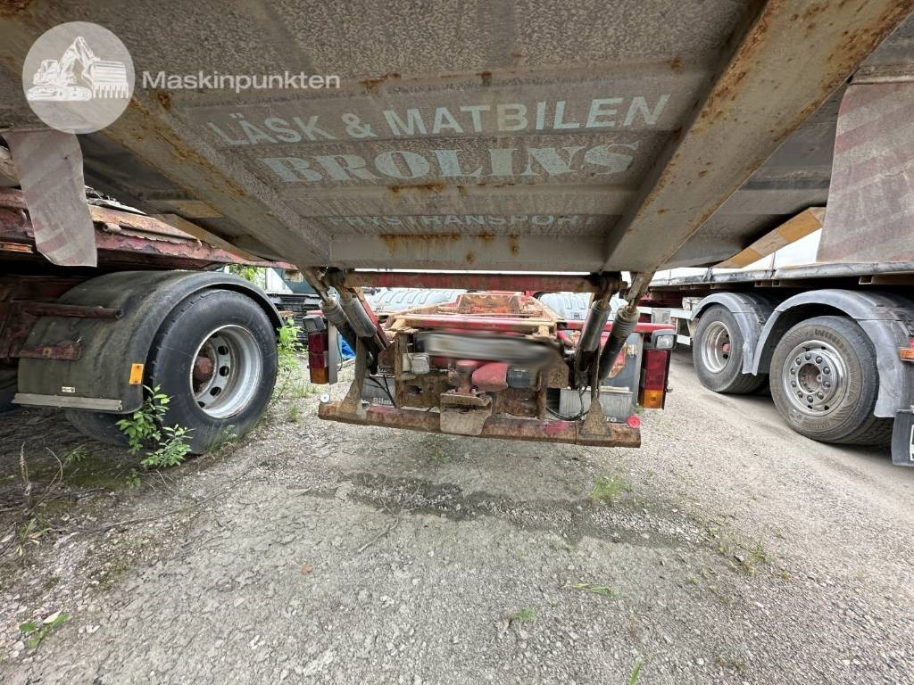 Scania R 124 LB - Φορτηγό μεταφοράς εμπορευματοκιβωτίων/ Κινητό αμάξωμα: φωτογραφία 5 Scania R 124 LB - Φορτηγό μεταφοράς εμπορευματοκιβωτίων/ Κινητό αμάξωμα: φωτογραφία 5