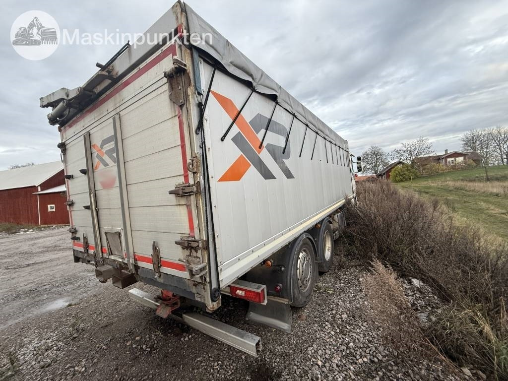 Scania R 580 - Φορτηγό κόφα: φωτογραφία 4 Scania R 580 - Φορτηγό κόφα: φωτογραφία 4