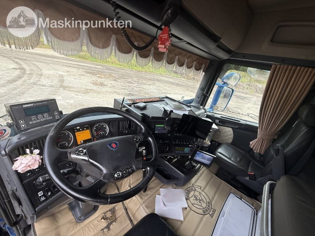 Φορτηγό σασί Scania R 580: φωτογραφία 12