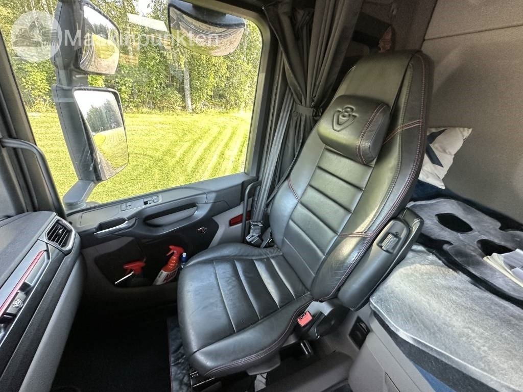 Φορτηγό ξυλείας Scania R 650: φωτογραφία 31 Φορτηγό ξυλείας Scania R 650: φωτογραφία 31