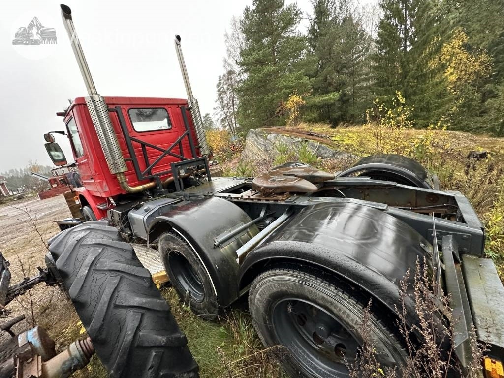 Scania T 143 H - Τράκτορας: φωτογραφία 4 Scania T 143 H - Τράκτορας: φωτογραφία 4