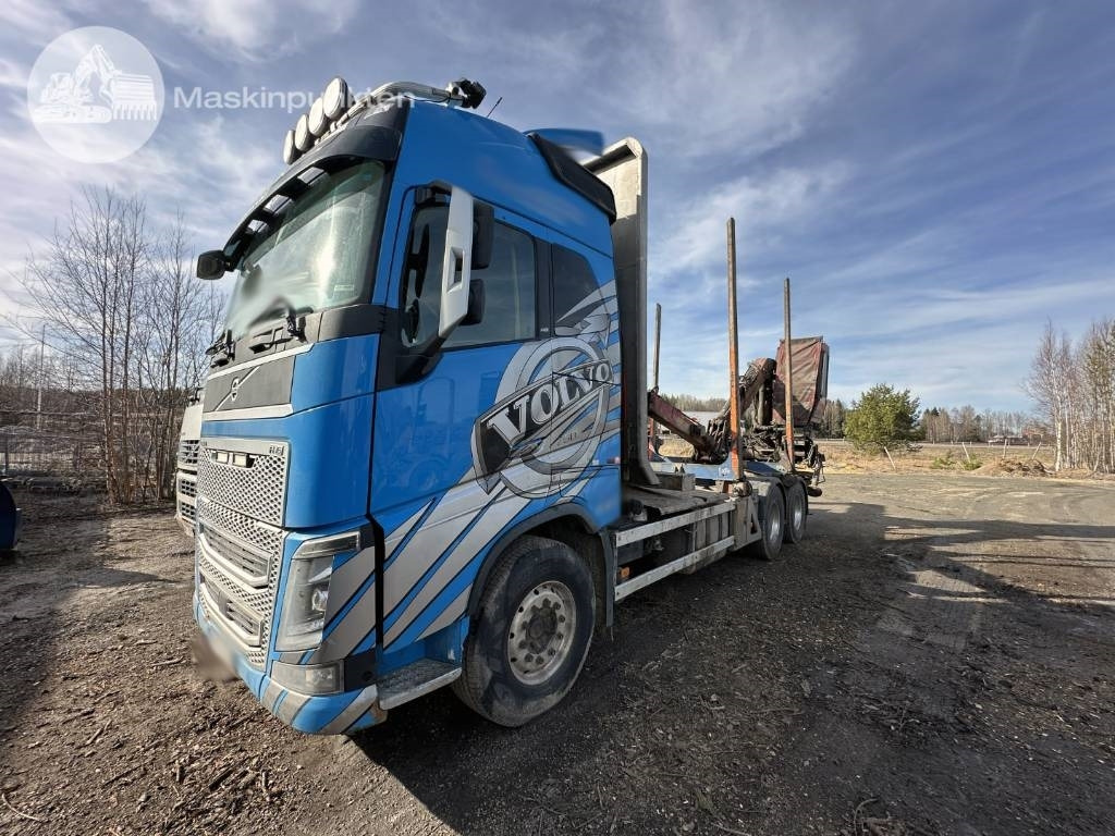Volvo FH 16 750 - Φορτηγό ξυλείας: φωτογραφία 2 Volvo FH 16 750 - Φορτηγό ξυλείας: φωτογραφία 2