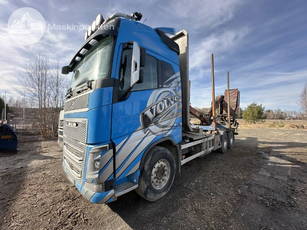 Volvo FH 16 750 - Φορτηγό ξυλείας: φωτογραφία 3 Volvo FH 16 750 - Φορτηγό ξυλείας: φωτογραφία 3