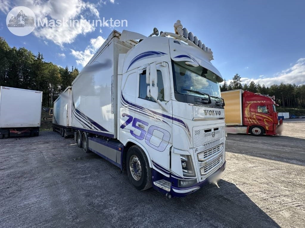 Volvo FH 16 750 - Φορτηγό ξυλείας: φωτογραφία 4 Volvo FH 16 750 - Φορτηγό ξυλείας: φωτογραφία 4