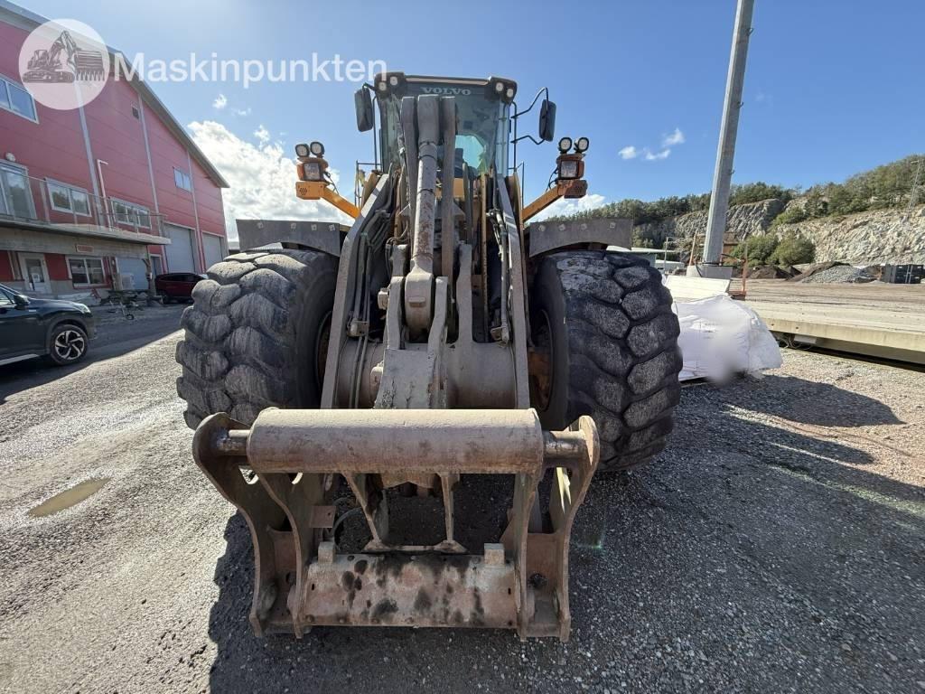 Volvo L 180 F - Ελαστιχοφόρος φορτωτής: φωτογραφία 2 Volvo L 180 F - Ελαστιχοφόρος φορτωτής: φωτογραφία 2