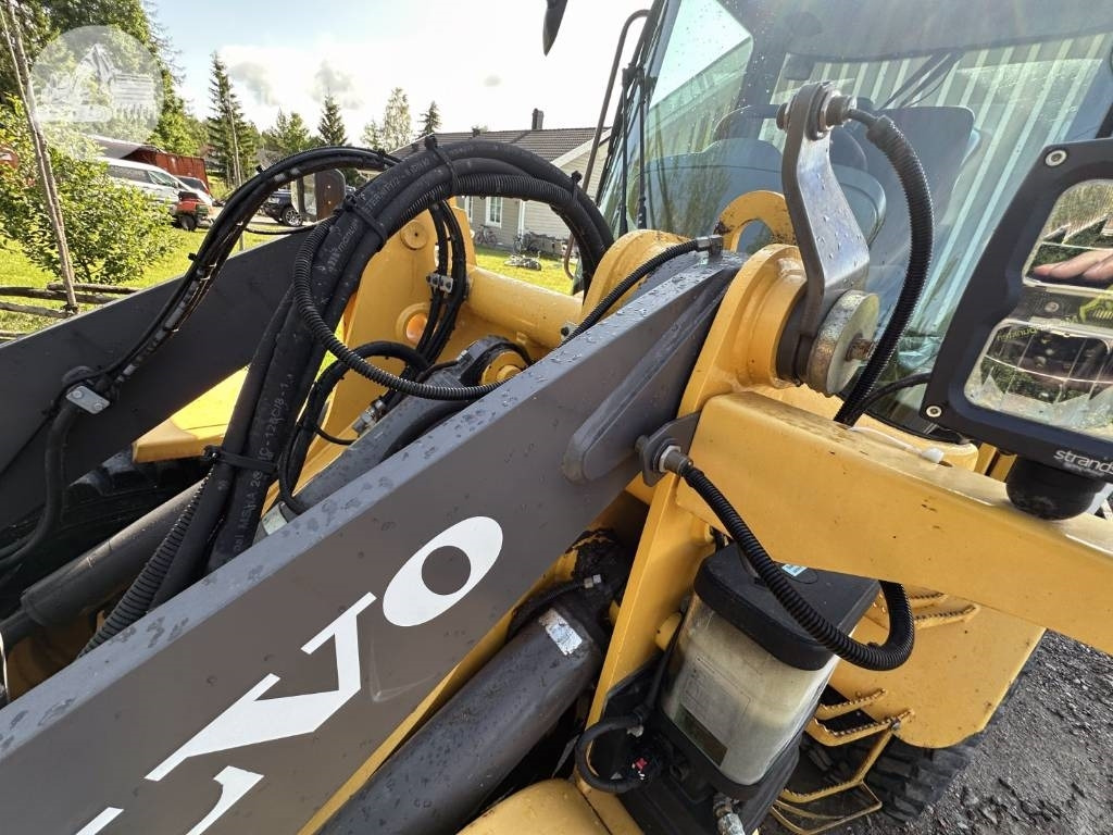 Ελαστιχοφόρος φορτωτής Volvo L 35 G: φωτογραφία 38