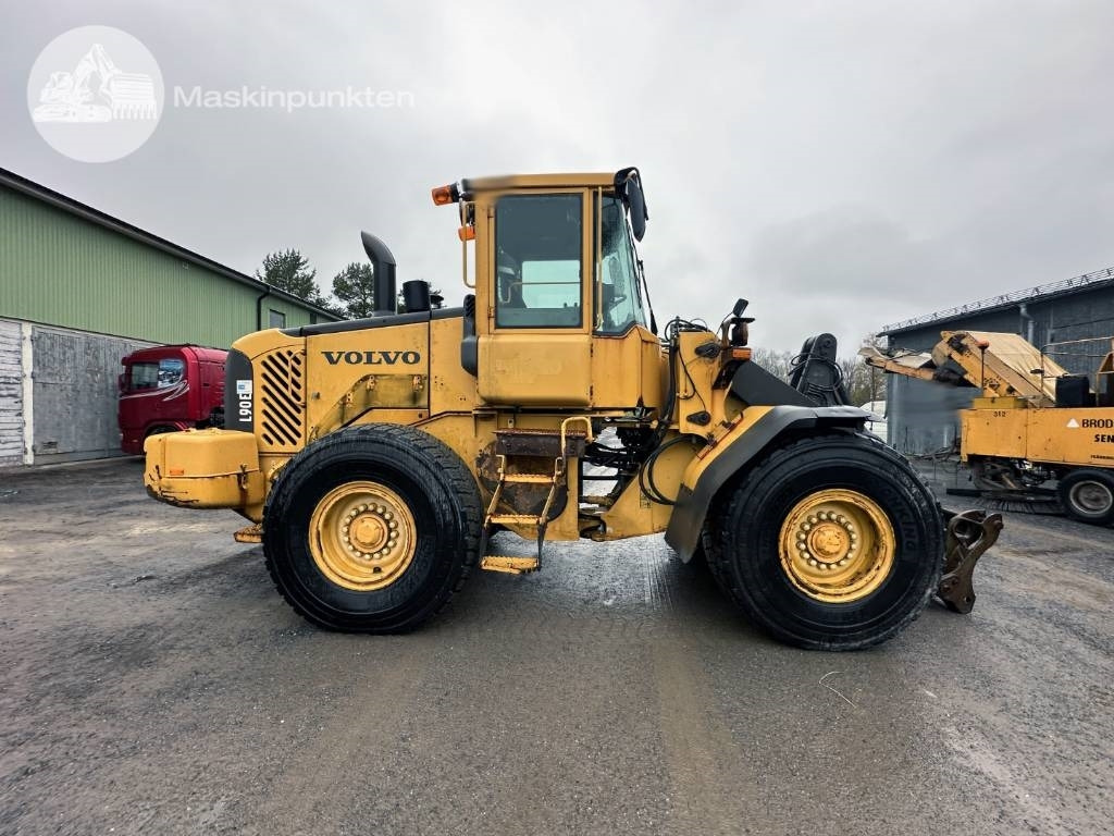 Volvo L 90 E - Ελαστιχοφόρος φορτωτής: φωτογραφία 4 Volvo L 90 E - Ελαστιχοφόρος φορτωτής: φωτογραφία 4