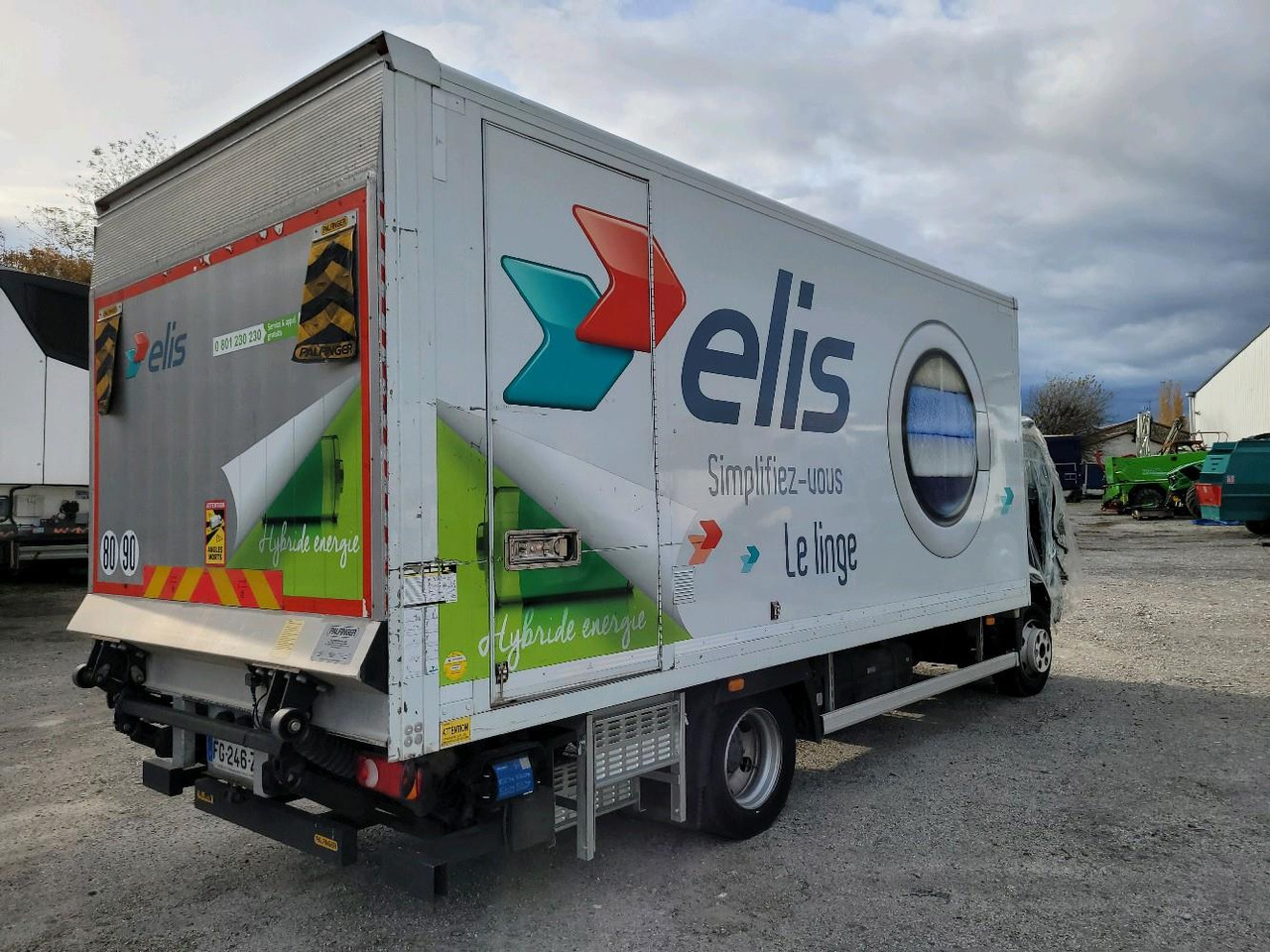 FUSO CANTER 7C15 - Φορτηγό κόφα: φωτογραφία 4 FUSO CANTER 7C15 - Φορτηγό κόφα: φωτογραφία 4