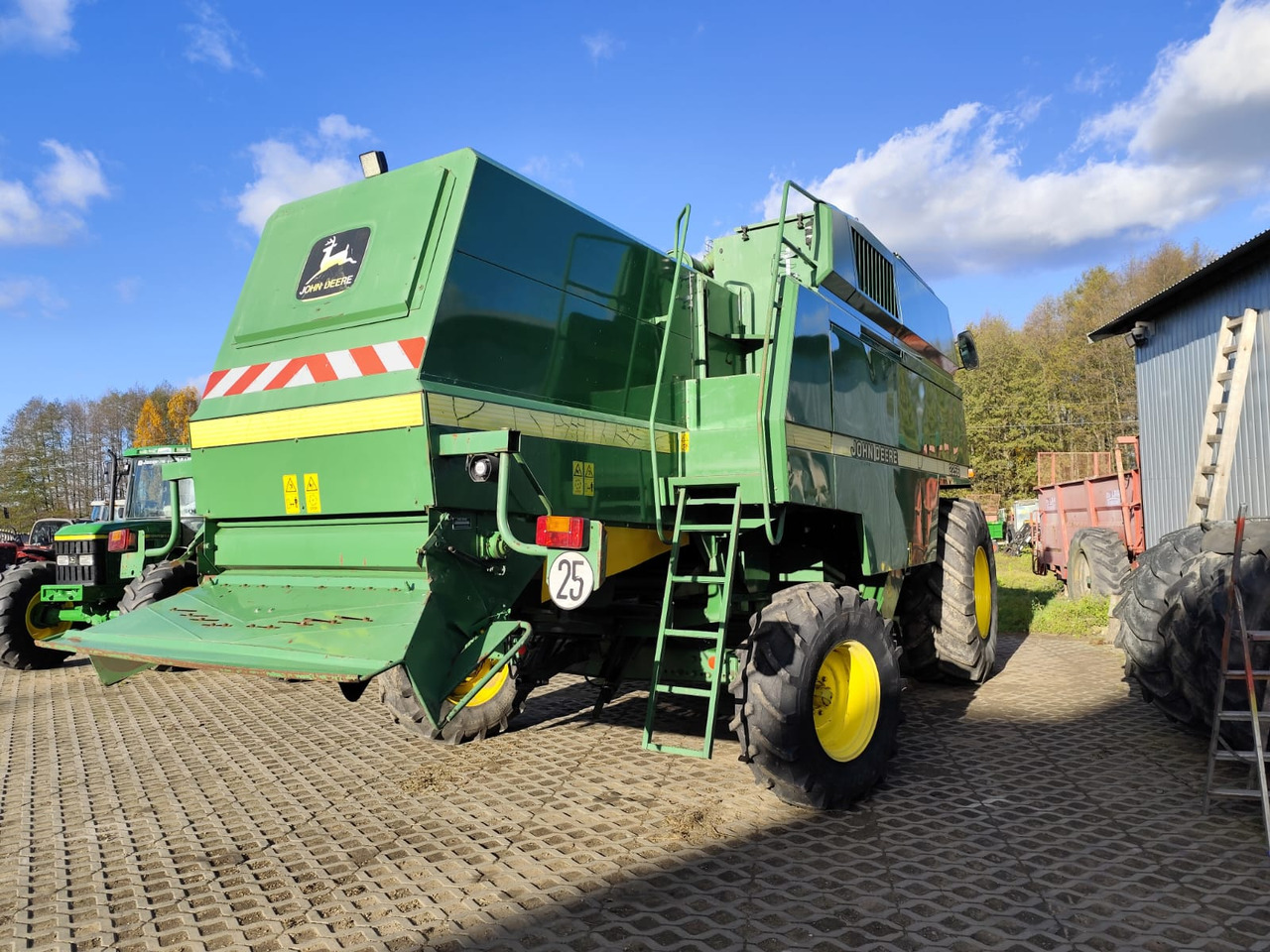 John Deere 2256 - Θεριζοαλωνιστική μηχανή: φωτογραφία 4 John Deere 2256 - Θεριζοαλωνιστική μηχανή: φωτογραφία 4