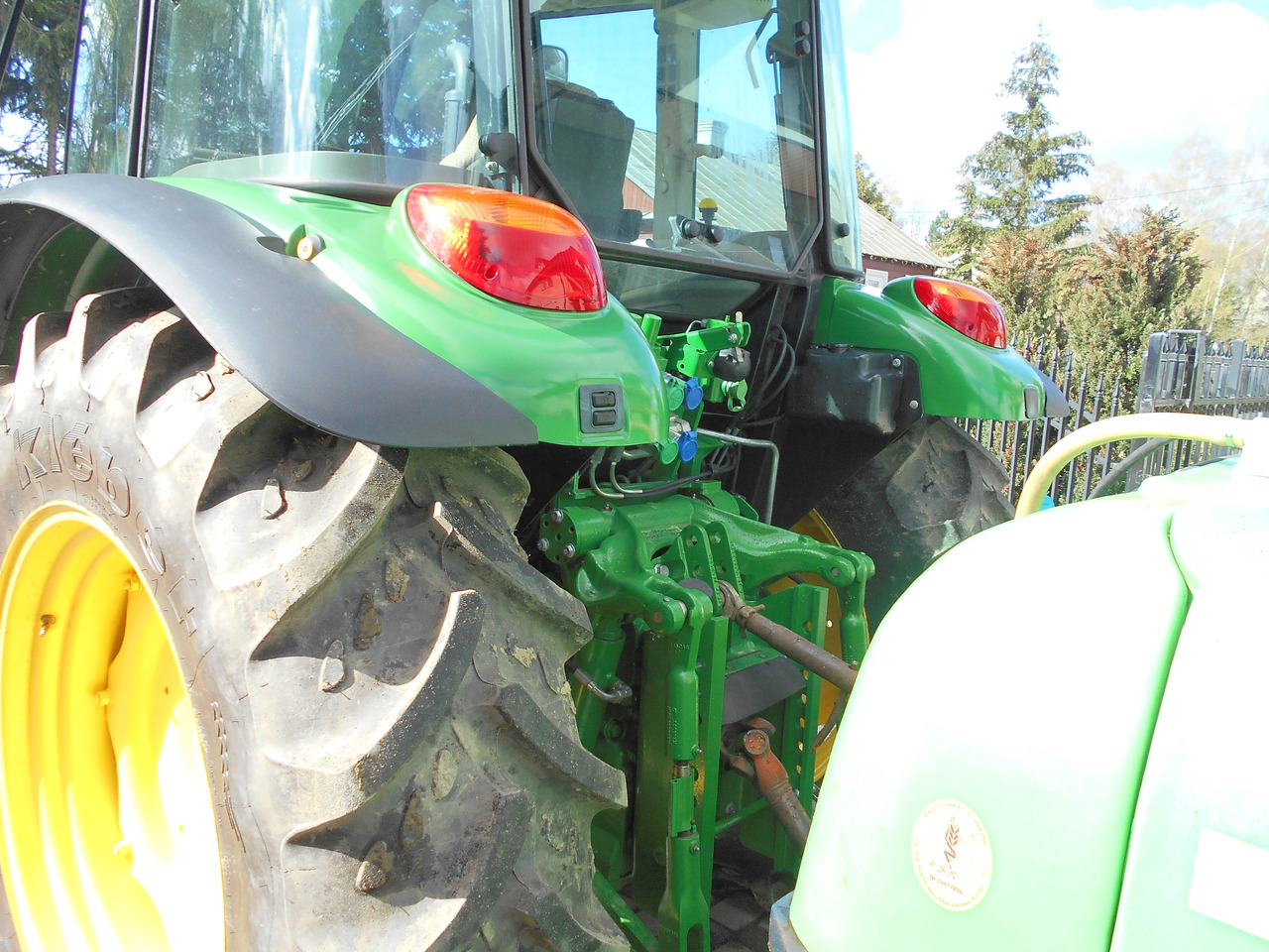 John Deere 5115M - Τρακτέρ: φωτογραφία 4 John Deere 5115M - Τρακτέρ: φωτογραφία 4