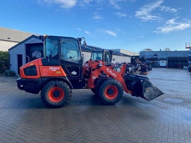 Kubota R 065 - Ελαστιχοφόρος φορτωτής: φωτογραφία 2 Kubota R 065 - Ελαστιχοφόρος φορτωτής: φωτογραφία 2