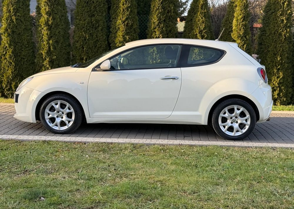 Alfa Romeo Mito - Αυτοκίνητο: φωτογραφία 4 Alfa Romeo Mito - Αυτοκίνητο: φωτογραφία 4