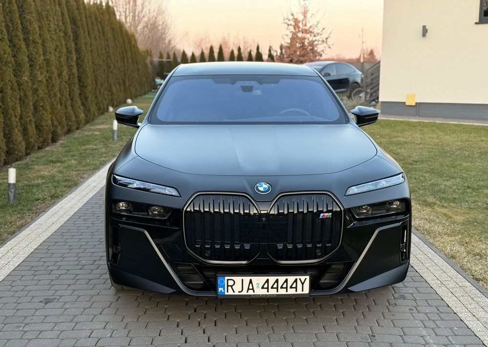 BMW Seria 7 M760e PHEV xDrive sport - Λιμουζίνα/ Sedan: φωτογραφία 3 BMW Seria 7 M760e PHEV xDrive sport - Λιμουζίνα/ Sedan: φωτογραφία 3