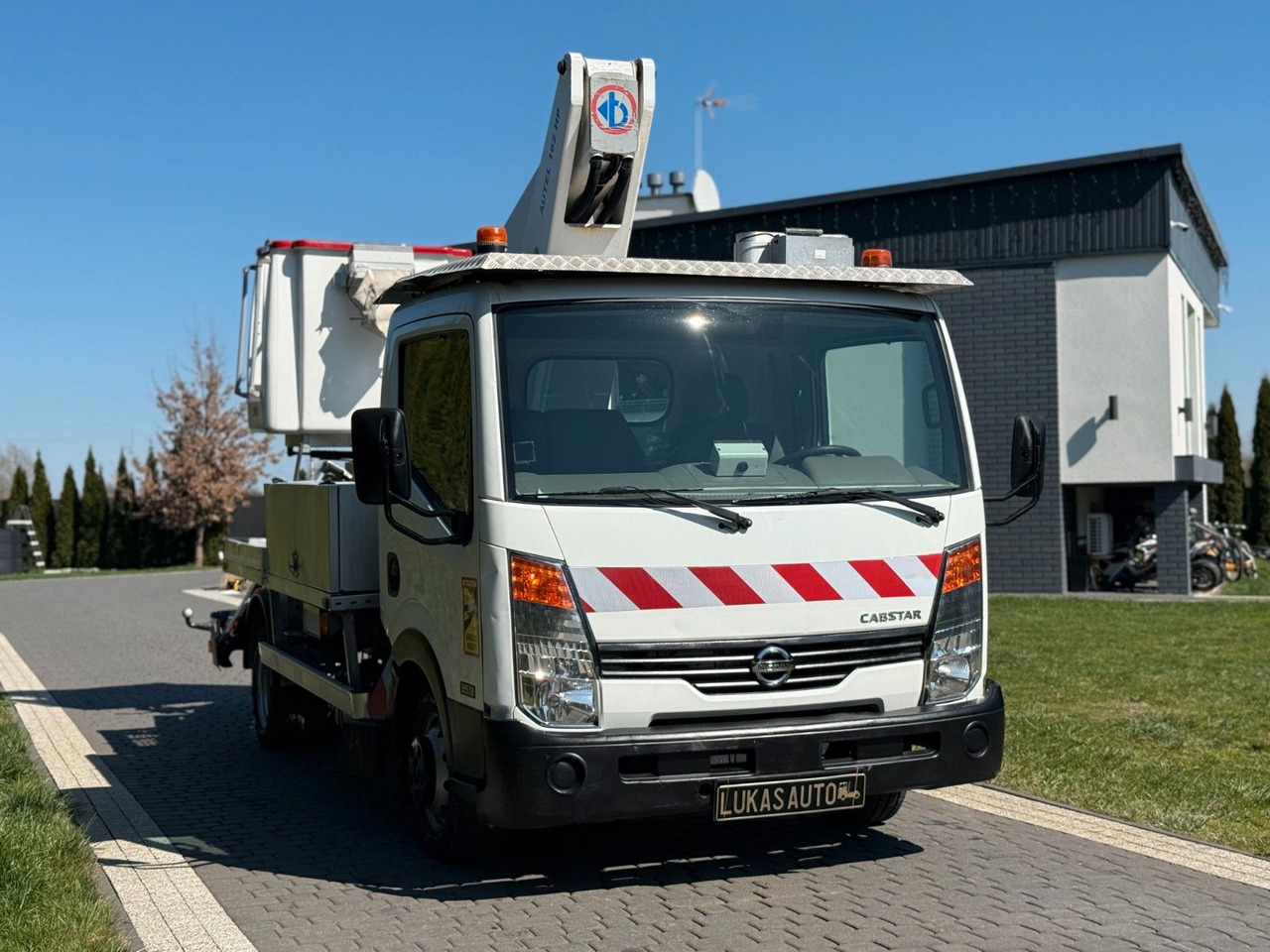 Nissan CABSTAR 17 M MANUAL GEARBOX LOW KMS - Φορτηγό με εναέρια πλατφόρμα: φωτογραφία 3 Nissan CABSTAR 17 M MANUAL GEARBOX LOW KMS - Φορτηγό με εναέρια πλατφόρμα: φωτογραφία 3