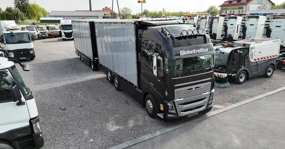 Volvo FH16 660 HP TANDEM 6x2 LIMITED EDITION - Φορτηγό μουσαμάς: φωτογραφία 1 Volvo FH16 660 HP TANDEM 6x2 LIMITED EDITION - Φορτηγό μουσαμάς: φωτογραφία 1