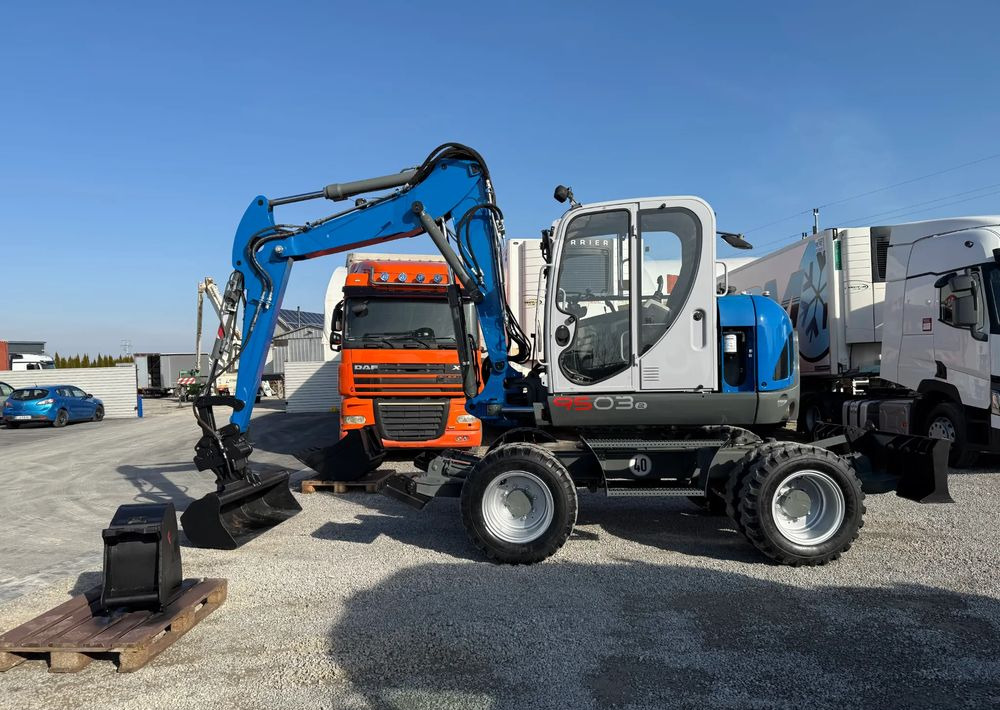 Wacker Neuson 9503-2 TRZY ŁYŻKI - Τροχοφόρος εκσκαφέας: φωτογραφία 4 Wacker Neuson 9503-2 TRZY ŁYŻKI - Τροχοφόρος εκσκαφέας: φωτογραφία 4